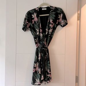 Aritzia Wallace dress floral Xxs